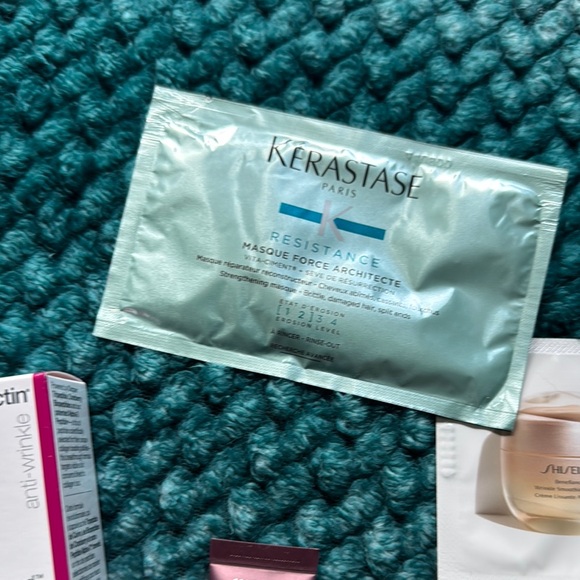 Chantecaille bag with Cleanser & Exfoliant Skincare of lots of brands - Picture 6 of 7